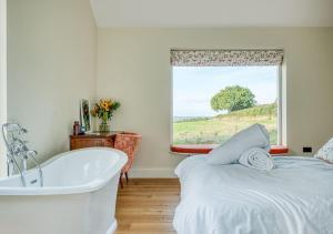 The Cider Barn - Gorgeous Rural Escape Near Bath!