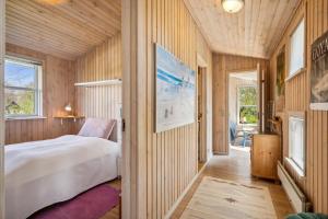 Well-Maintained Holiday Home With Sea View Close To Ebeltoft