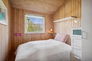 Well-Maintained Holiday Home With Sea View Close To Ebeltoft