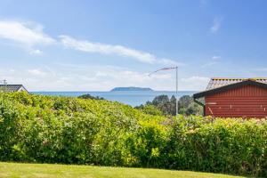 Awesome Home In Ebeltoft With 3 Bedrooms And Internet