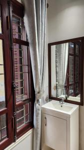 Homestay 6br 12A Ly Nam De