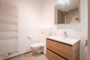 Brand new apartment with garden and parking