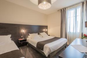 Hotels Hotel Ronsard : photos des chambres