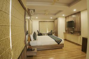 Hotel Grand Residency