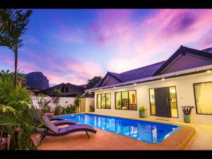 Oasis 4BR Private Pool Villa in central Ao Nang