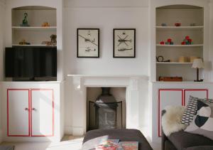 Trinity Farmhouse - Stunning House & Gardens!