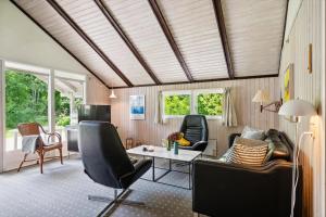 Charming, Well-Maintained Holiday Home On A Secluded Nature Plot At The End Of A Quiet Lane