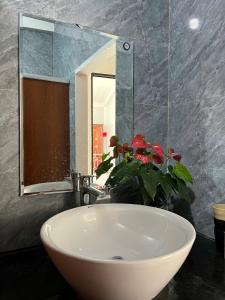 Ỉn Homestay & Café