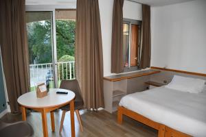 Appartements Les Hauts De Greoux : photos des chambres