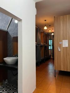 Ỉn Homestay & Café