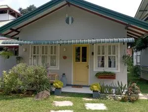 Tiny Art House with Garden - Godagama