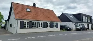Stunning Home In Rønde With 6 Bedrooms And Wifi - Rønde
