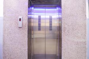 FabHotel Starhood - Nr Lanco Hills, Manikonda