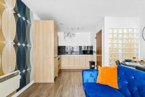 Bullring Lux Suite- Netflix-Free Parking-Sleeps 6