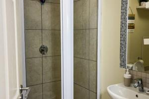 Elihle GuestHouse at BallitoGroves