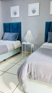 Elihle GuestHouse at BallitoGroves