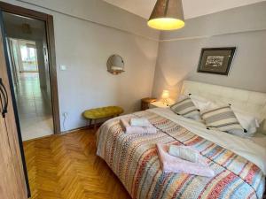 Bright Cozy Stacked Home Ideally Located n Kadikoy