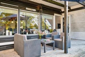 Cosy Two-Level Holiday Home On A Large Natural Plot In Selkær Mølle Surrounded By Forest And Wildlife And Close To Grenaa, Bønnerup Beach And