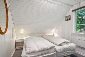 Cosy Two-Level Holiday Home On A Large Natural Plot In Selkær Mølle Surrounded By Forest And Wildlife And Close To Grenaa, Bønnerup Beach And