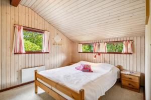 Authentic And Cosy Holiday Home With Enclosed Garden, Covered Terrace And Annex Just A Few Minutes Walk From The Beach And Close To Forest And