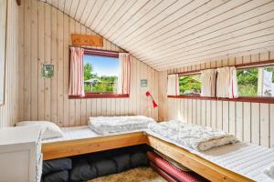 Authentic And Cosy Holiday Home With Enclosed Garden, Covered Terrace And Annex Just A Few Minutes Walk From The Beach And Close To Forest And