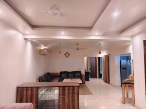 HostMyStay-3BHk ! Gk1 - RBlck!