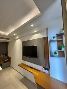 Studio Apartment In Omaxe New Hazratganj