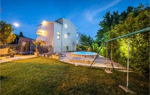 Holiday Home Zrnovnica 06