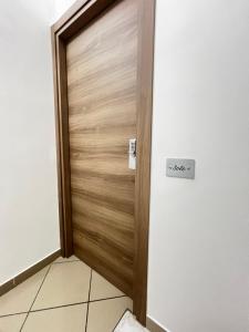 Terra Sole Monica Camera Sole