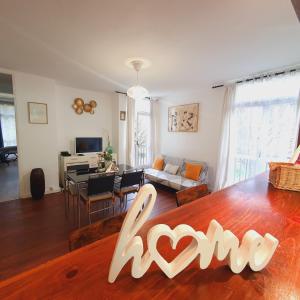 Appartements Sejour cosy pres de Paris T3 cuisine ouverte et bar : photos des chambres