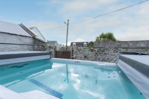 Fitzgeralds - Ballyb- Sleeps 34