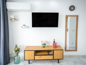 Modern Studio Blue Sky