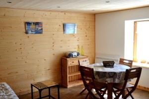 Appartement dans chalet proche de la station de ski La Rosière San Bernardo