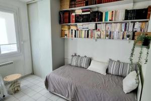 Appartements Chez Ginou Vue imprenable sur le canal et la mer : photos des chambres