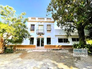 Villa Mediterrania, con piscina y barbacoa - 4hvězdičkové hotely ve městě Reus