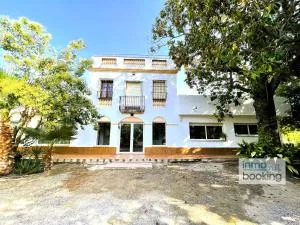 Villa Mediterrania, con piscina y barbacoa - Reus