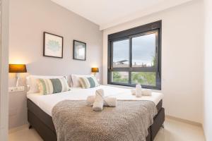 Mil Palmeras Beachfront Bliss