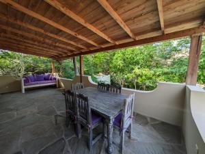 Bahari Mbili, comfortable apartments within walking distance to the beach