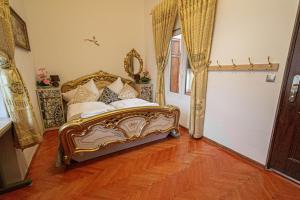 The Grand Royal 3BDR Heart of Old Town