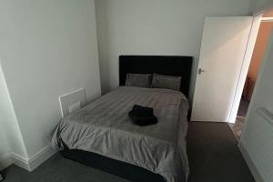 Patrick Street 4bed House - Contractors Welcome - Free Parking