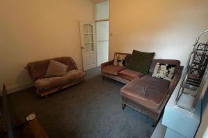 Patrick Street 4bed House - Contractors Welcome - Free Parking
