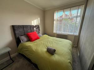 Large 4bed Bungalow - Contractors - Ample Parking