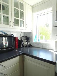 1A, Stuga med 50m till strand