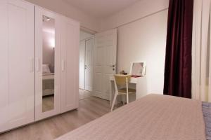 Fully Renovated 2BR Flat in Prime Location at Moda