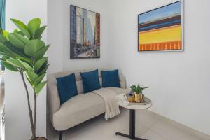 Frank Porter - Damac Cour Jardin
