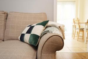 Relaxing 2-Bed Coastal Escape in Port Talbot