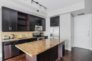 Blueground Domain gym pool wd nr shops ATX-285