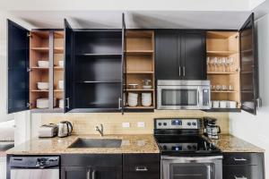 Blueground Domain gym pool wd nr shops ATX-285