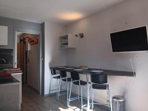 Location semaine 7 nuits du samedi au samedi Studio 20m2 cozy 4pers au pied d une piste bleu accès remontés