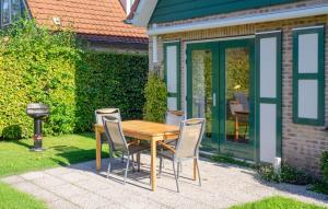 3 Bedroom Lovely Home In Zonnemaire